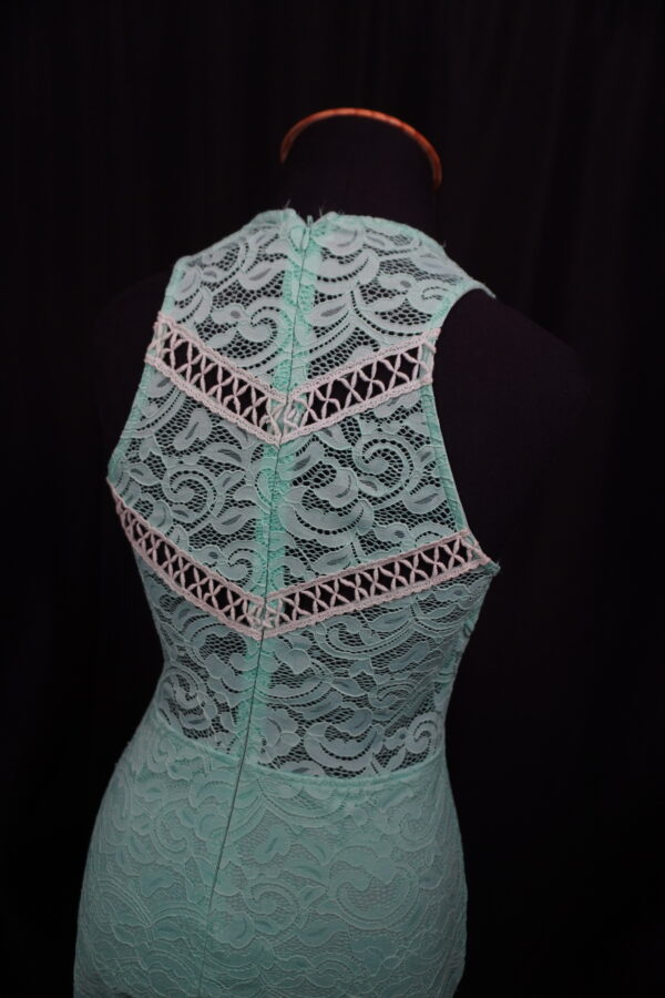 VESTIDO MIDI RENDADO (M) - Imagem 4