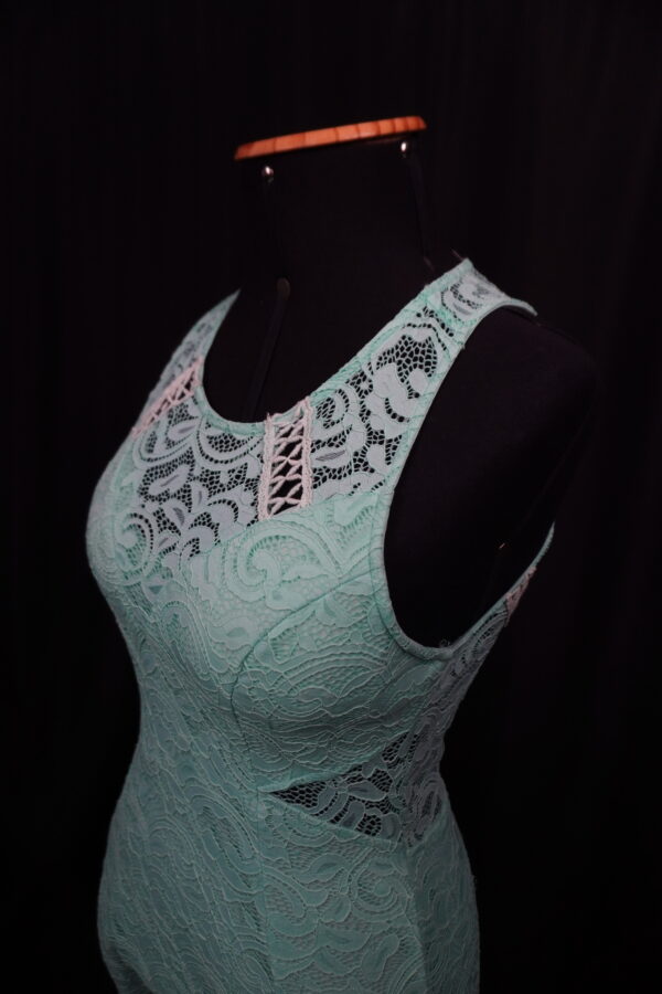 VESTIDO MIDI RENDADO (M) - Imagem 3