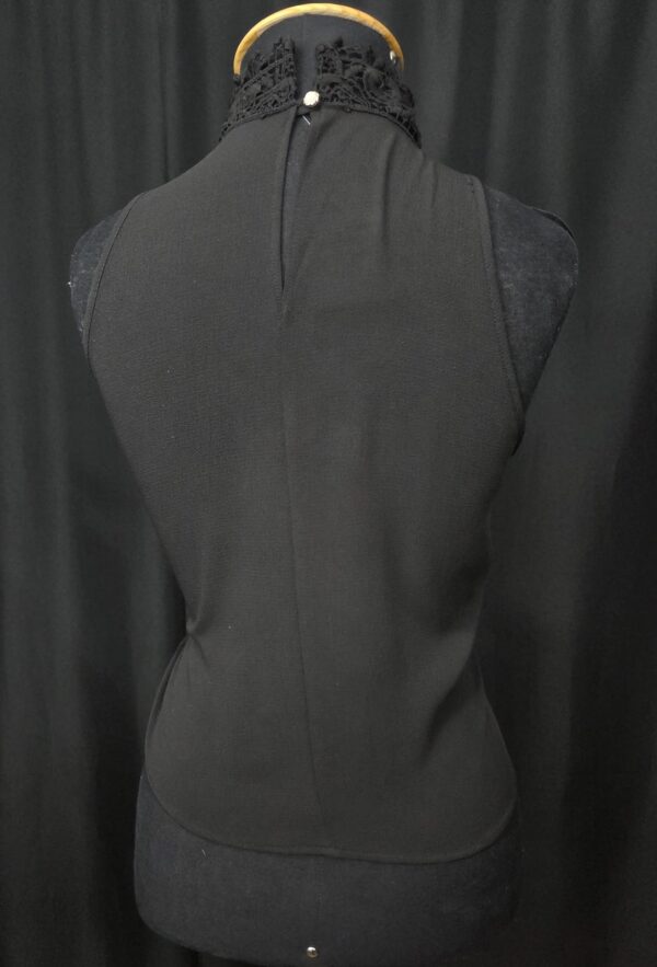 BLUSA COM GOLA RENDADA (M) - Imagem 3