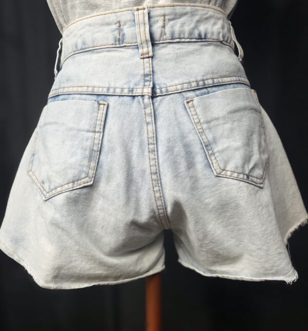 SHORTS JEANS BU (M) - Imagem 3