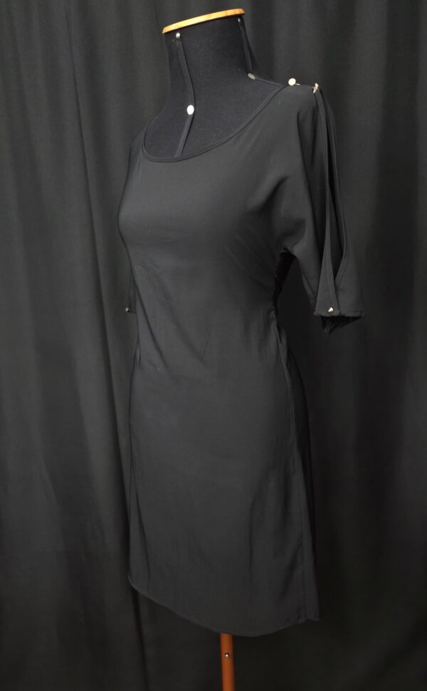 VESTIDO TUBINHO PRETO (M)