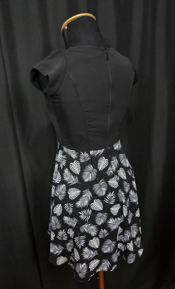 VESTIDO TUBINHO PRETO (P) - Imagem 3