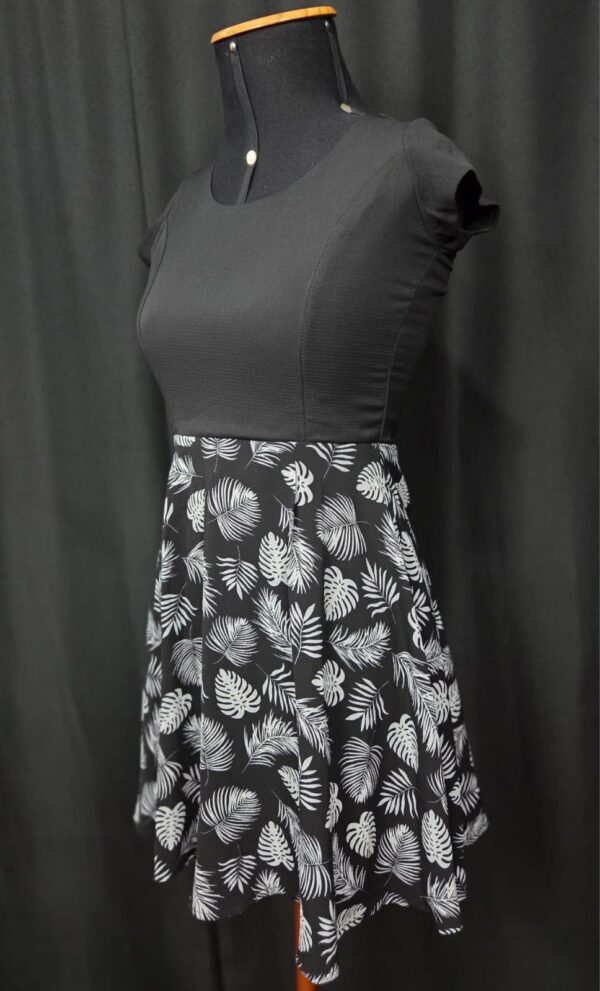 VESTIDO TUBINHO PRETO (P)