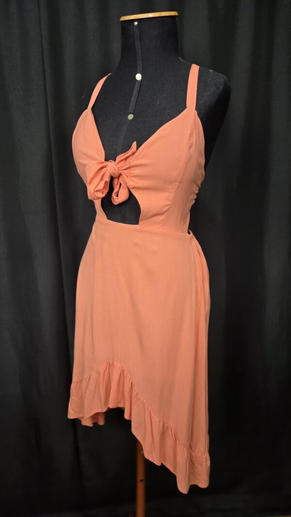 VESTIDO DE AMARRAÇÃO FRONTAL (M)