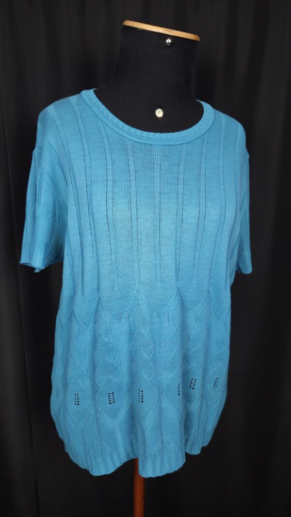 BLUSA EM TRICOT (UN)
