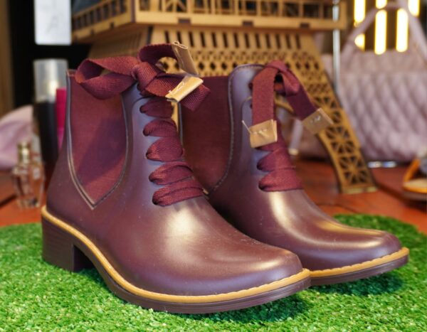 BOTA COLCCI (33/34)
