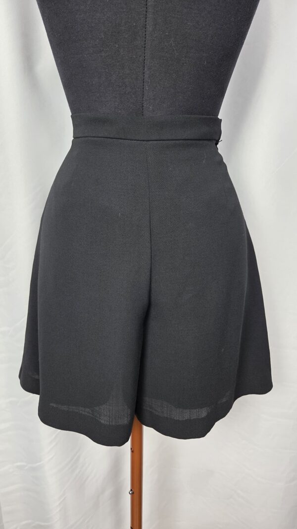 SHORTS SOCIAL (P) - Imagem 3